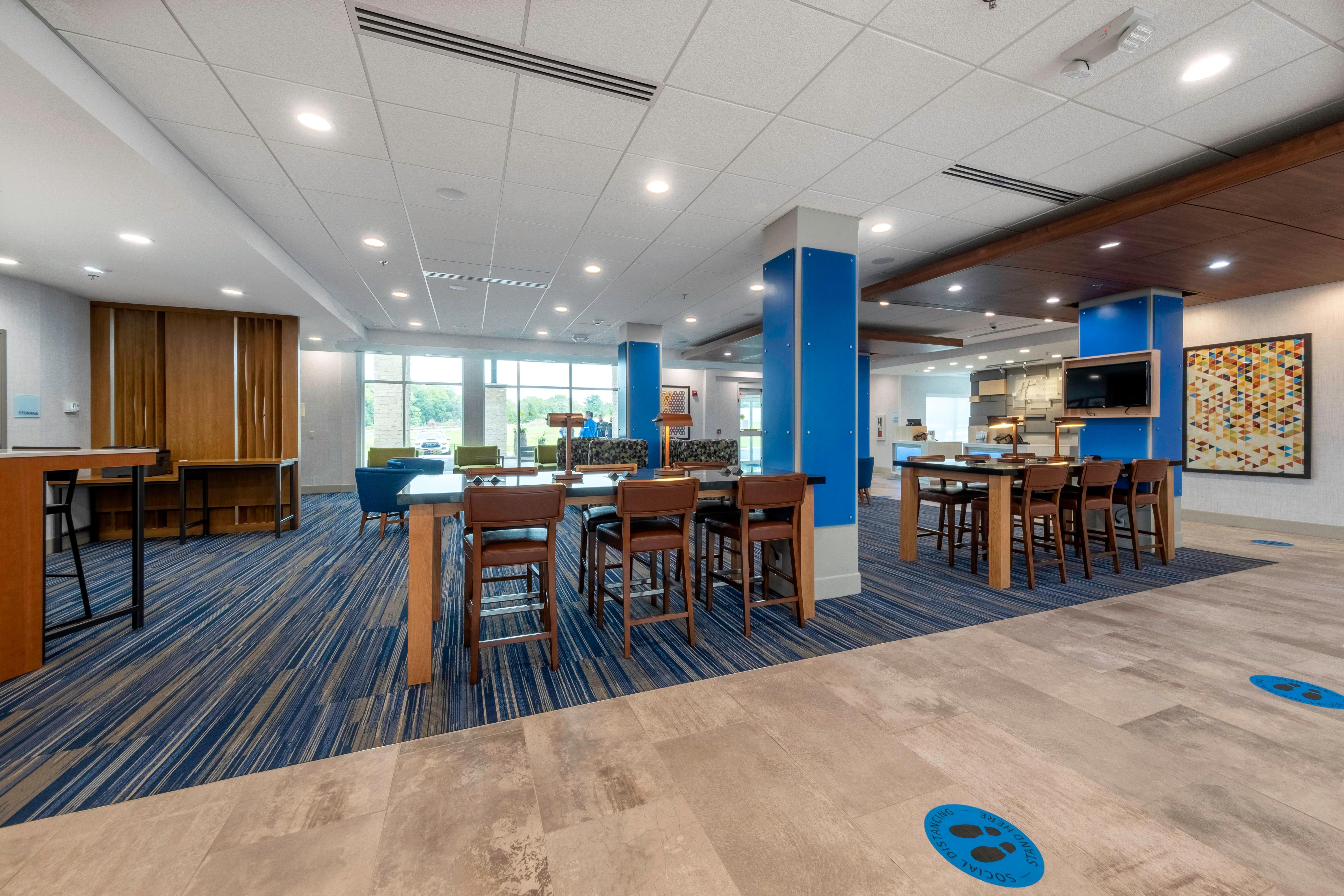 Holiday Inn Express & Suites - Staunton By Ihg Eksteriør billede