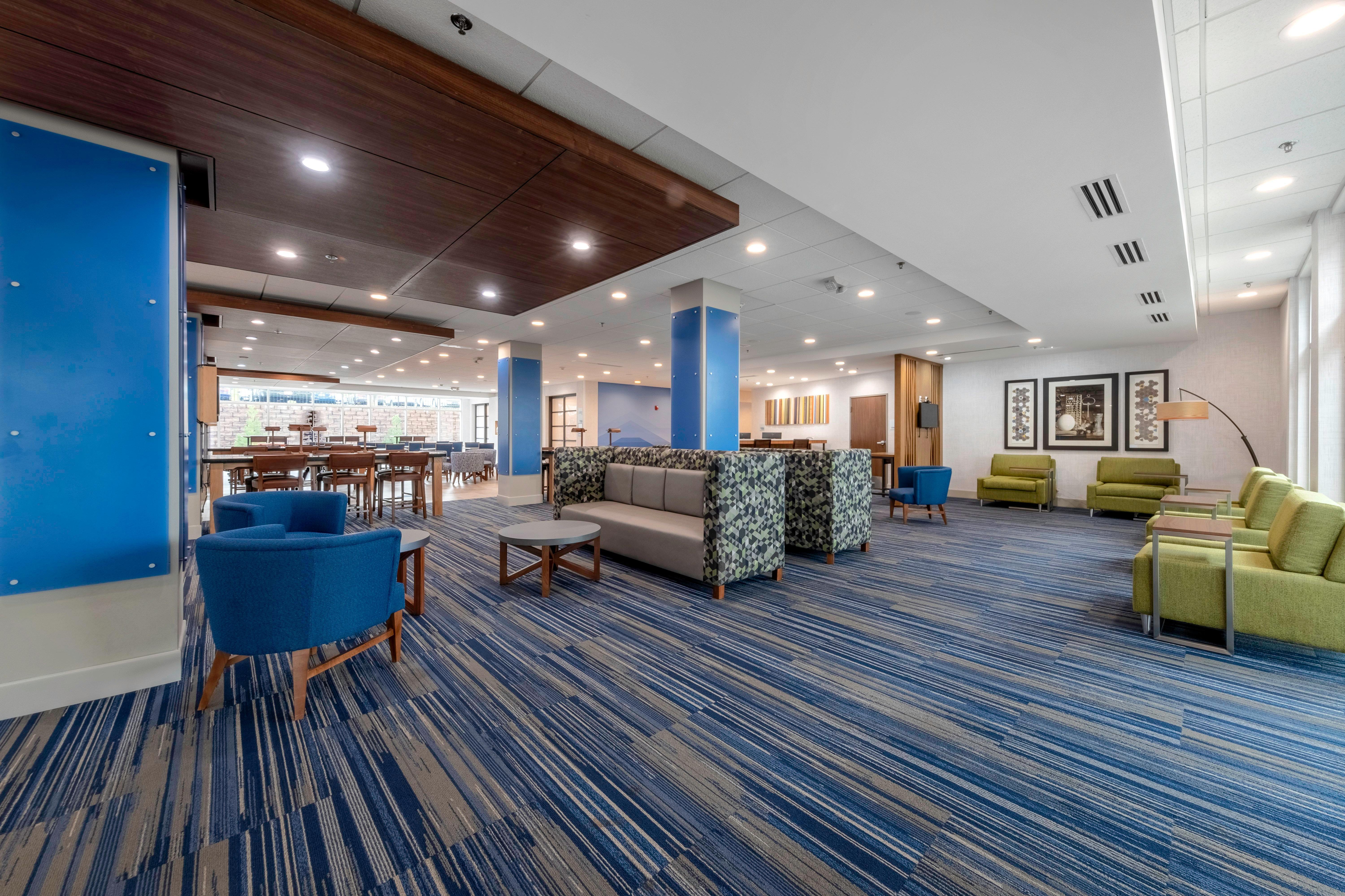 Holiday Inn Express & Suites - Staunton By Ihg Eksteriør billede