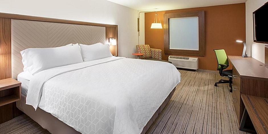 Holiday Inn Express & Suites - Staunton By Ihg Eksteriør billede